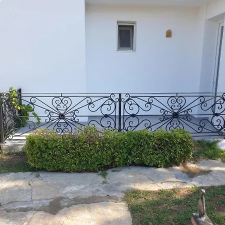 Διαμέρισμα Pool, Beach, Shopping In Walking Distance *