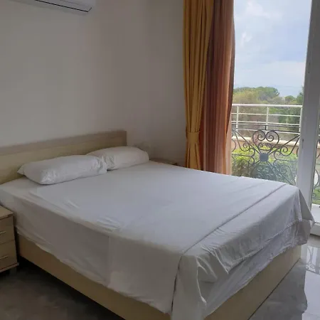 Διαμέρισμα Pool, Beach, Shopping In Walking Distance Milas