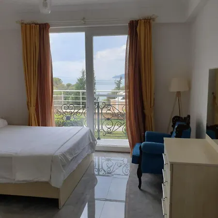 Διαμέρισμα Pool, Beach, Shopping In Walking Distance *